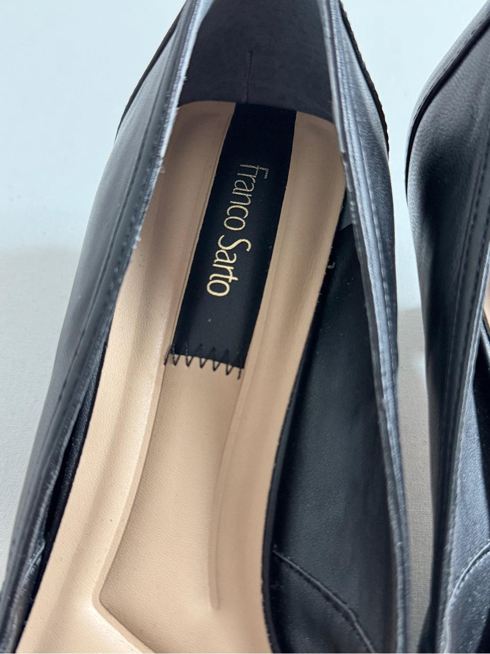 Franco Sarto Darcy Black Leather Pointed Toe Kitten Heel Pumps - Picture 10 of 15